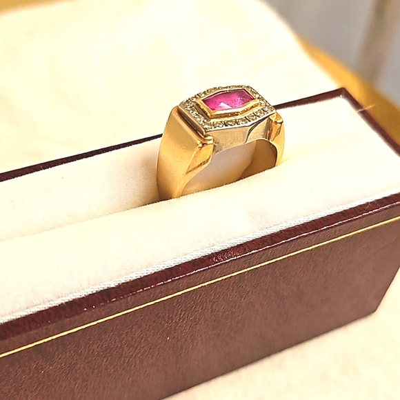 Pink Sapphire and Diamond Ladies Ring - Size 6 - Picture 5 of 10